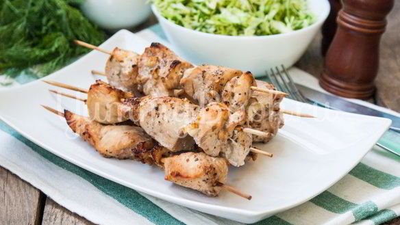 ШАГ 4. куриные шашлыки на шпажках