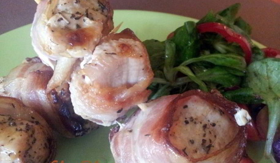 Рецепт шашлычки из индейки с базиликом и беконом