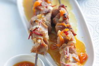 Шашлычки из индейки с чатни из апельсинов