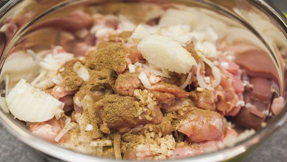 ШАГ 4. шашлычки из курицы с баклажанами