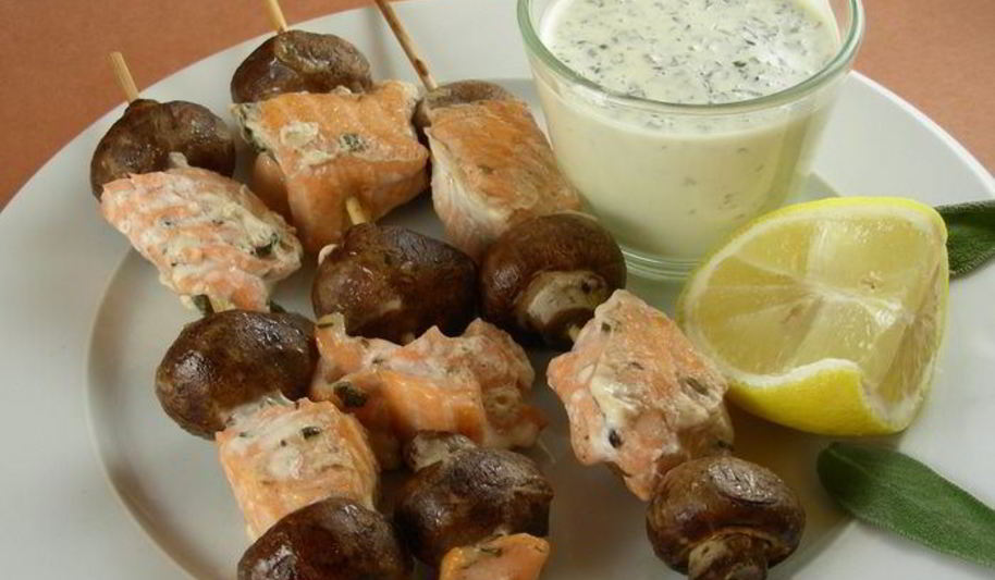 Рецепт шашлычки из лосося и грибов