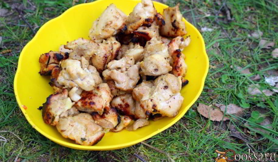 Рецепт шашлык из куриного филе, маринованного в сыворотке