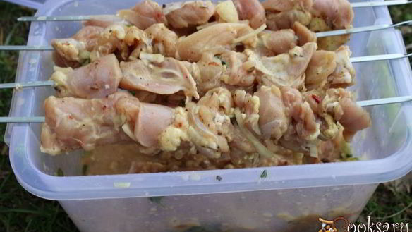 ШАГ 5. шашлык из куриного филе, маринованного в сыворотке