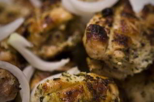 Шашлык из куриных рулетиков