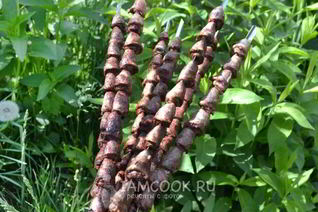 Шашлык из куриных сердечек в сметане