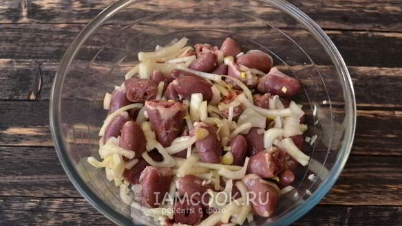 ШАГ 7. шашлык из куриных сердечек в сметане