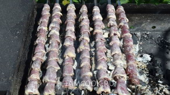 ШАГ 11. шашлык из куриных сердечек в сметане