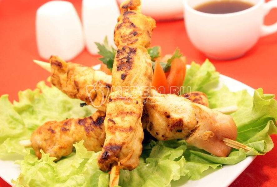 Шашлык из курицы на сковороде гриль