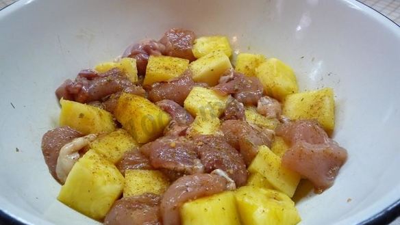 ШАГ 3. шашлык из курицы по-гавайски