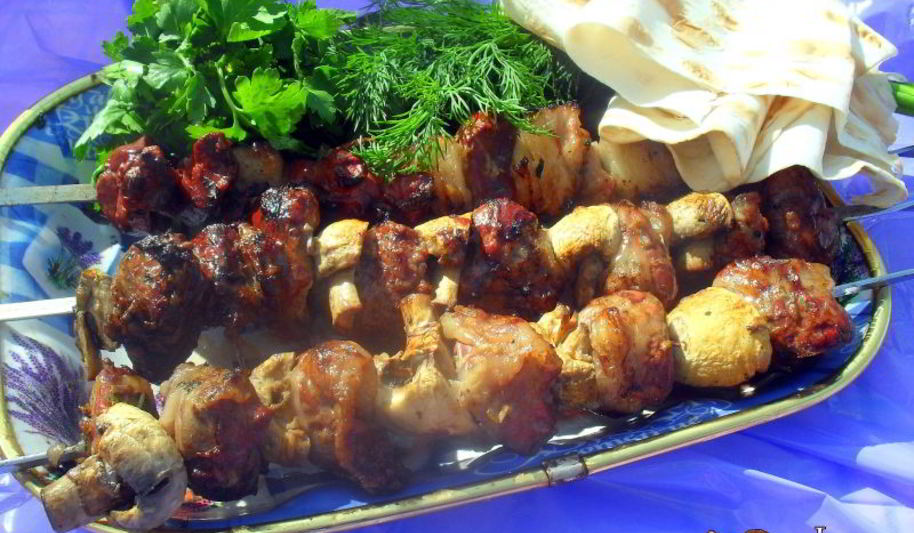 Рецепт шашлык из печени индейки с шампиньонами