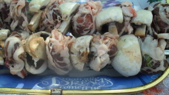 ШАГ 4. шашлык из печени индейки с шампиньонами