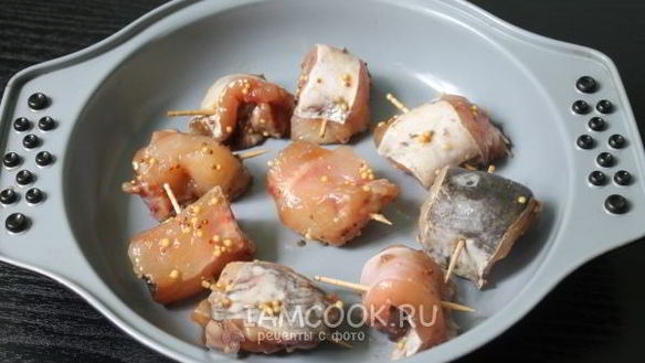 ШАГ 7. шашлык из сома в духовке