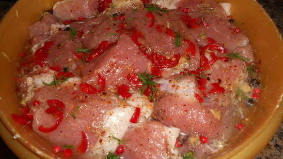 ШАГ 3. шашлык из свинины на минеральной воде