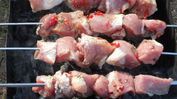 ШАГ 4. шашлык из свинины на минеральной воде