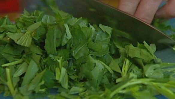 ШАГ 3. шашлык, замаринованный с зеленью