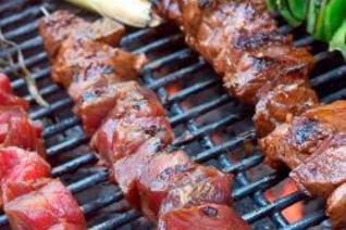 Шашлыки из баранины в апельсиновом маринаде