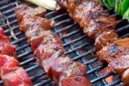 Шашлыки из баранины в апельсиновом маринаде