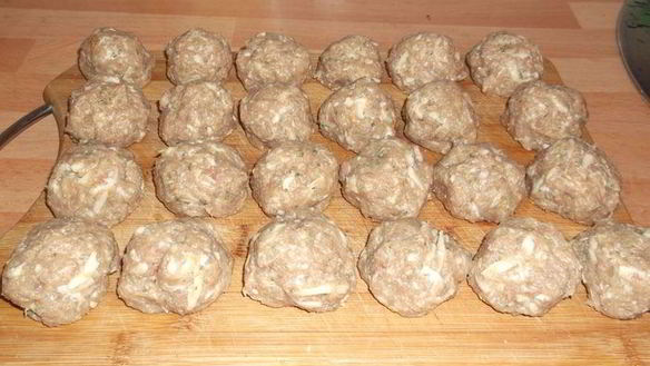 ШАГ 3. итальянские тефтельки в томатном соусе