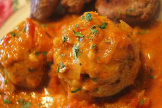 Куриные тефтели под соусом карри