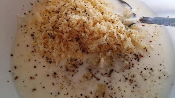 ШАГ 9. куриные тефтели с сюрпризом в сливочном соусе