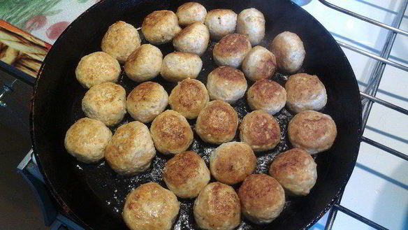 ШАГ 2. куриные тефтели с тыквой