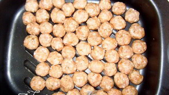 ШАГ 5. куриные тефтели в грибном соусе