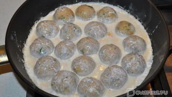 ШАГ 3. куриные тефтели в сливках