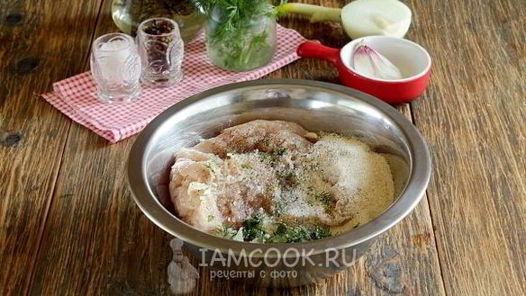 ШАГ 3. куриные тефтели в сметанном соусе