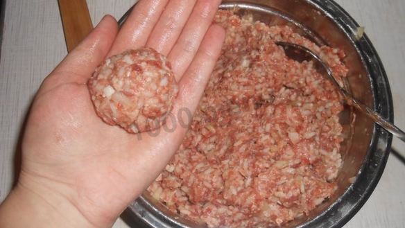 ШАГ 8. мясные тефтели с рисом с подливкой
