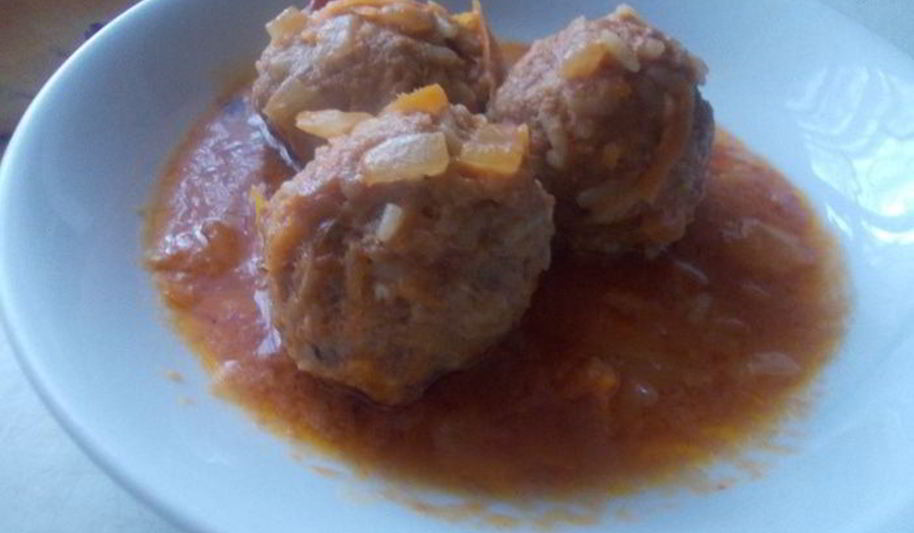 Рецепт мясные тефтели с рисом, в томатном соусе ностальгия