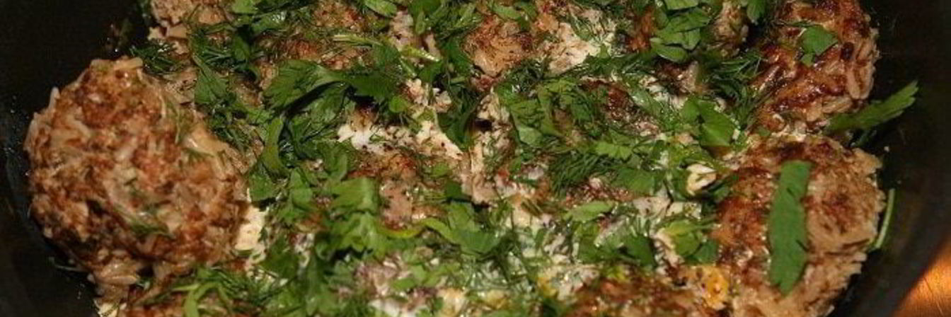 Мясные тефтельки с рисом и зеленью