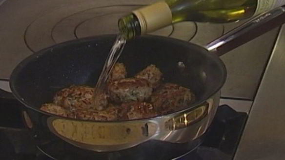 ШАГ 8. мясные тефтельки с рисом и зеленью