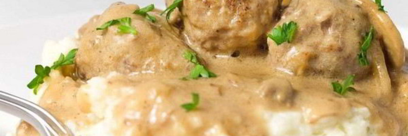 Мясные тефтельки в сметанном соусе