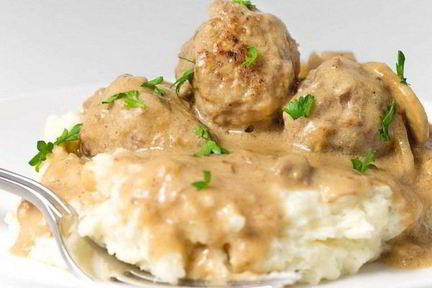 Мясные тефтельки в сметанном соусе
