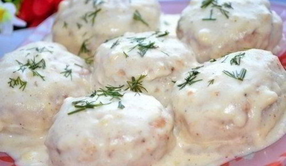 Рецепт нежные мясные тефтели в белом соусе