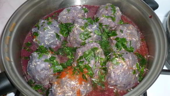 ШАГ 2. рыбные тефтели с красной капустой и коричневым рисом