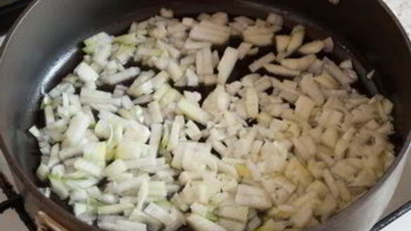 ШАГ 3. спагетти с тефтелями в томатном соусе