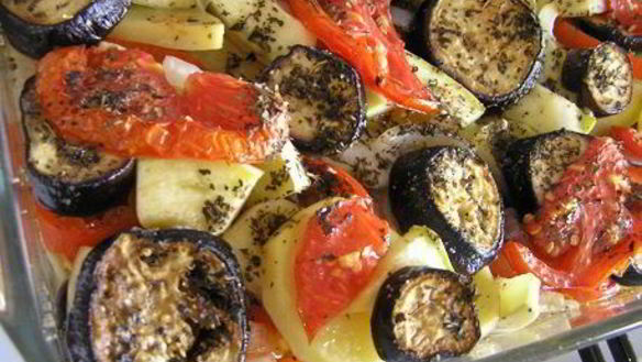 ШАГ 22. тефтели по-гречески с запеченными овощами