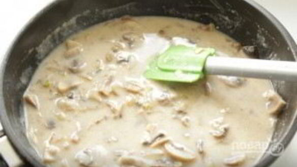 ШАГ 5. тефтели под грибным соусом