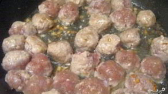 ШАГ 7. тефтели с черносливом