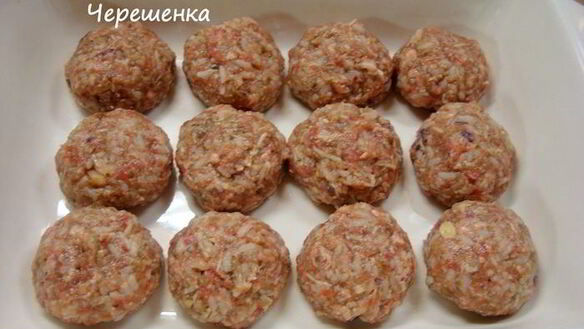 ШАГ 4. тефтели с грибами, запеченные в духовке в томатно-сметанном соусе