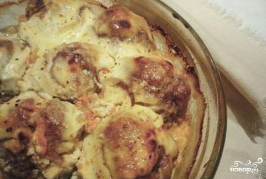 Тефтели с подливкой из сметаны