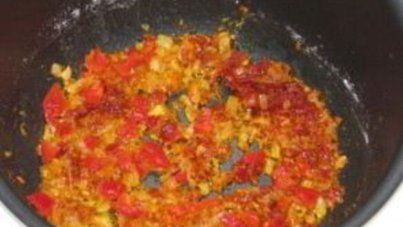 ШАГ 3. тефтели с подливкой в мультиварке