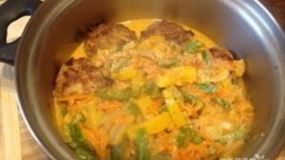 ШАГ 11. тефтели с рисом и овощным соусом