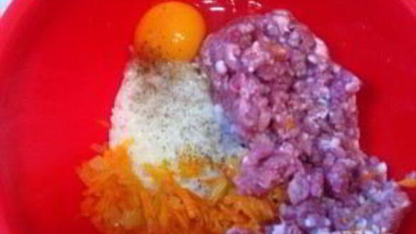 ШАГ 3. тефтели с рисом и овощным соусом