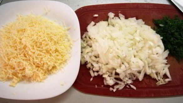 ШАГ 2. тефтели с сыром в соусе из томатов