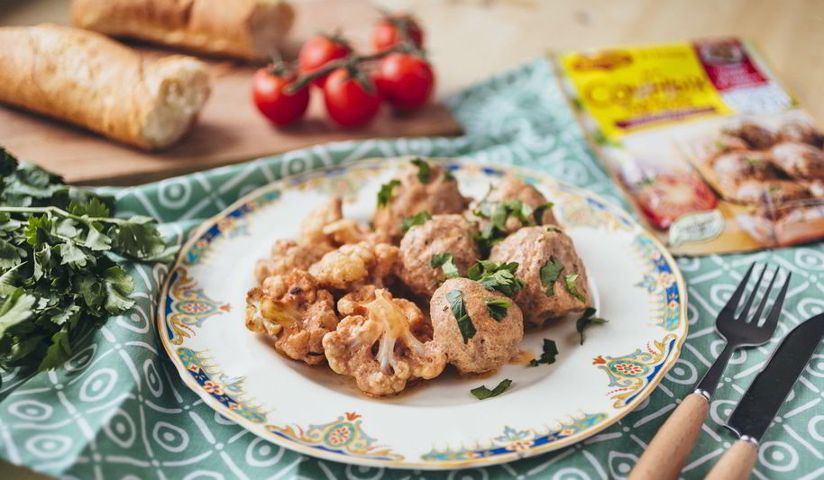 Рецепт тефтели с цветной капустой в сливочно-томатном соусе