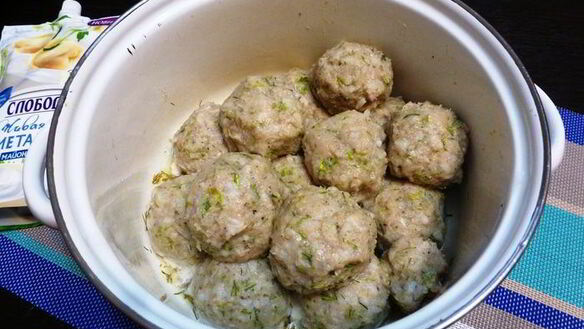 ШАГ 2. тефтели слободские в грибной подливе