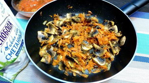 ШАГ 3. тефтели слободские в грибной подливе