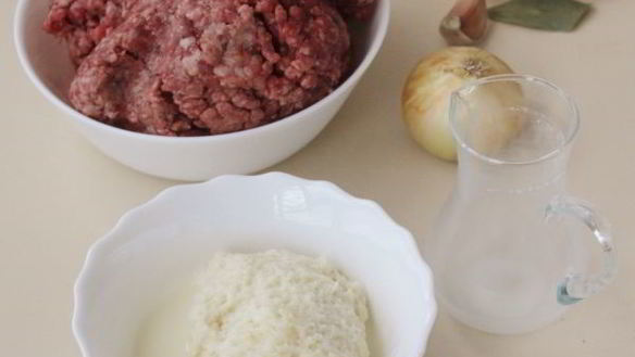 ШАГ 3. тефтели в белом соусе